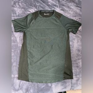 Under armor Tshirt